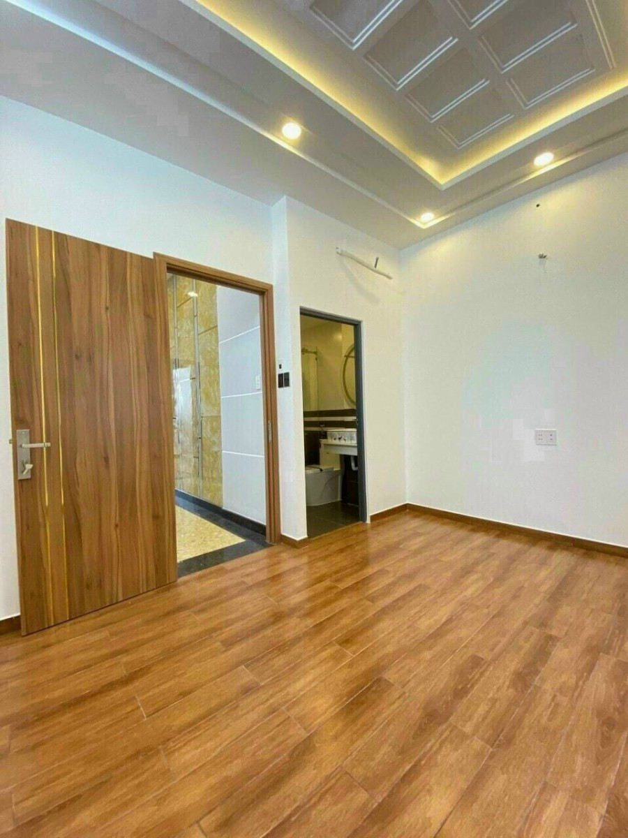 Bán nhà đẹp 3 lầu, đường nhựa xe hơi, Khu Sài Gòn Mới, Giá 4.4 tỷ +84.943211439 Ms Hải