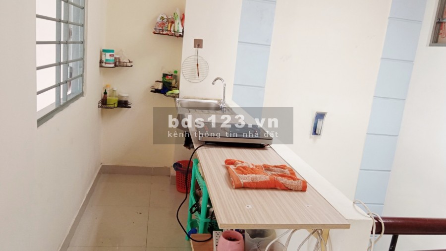 TÌM 1 NỮ VĂN PHÒNG Ở GHÉP TRONG NHÀ NGUYÊN CĂN