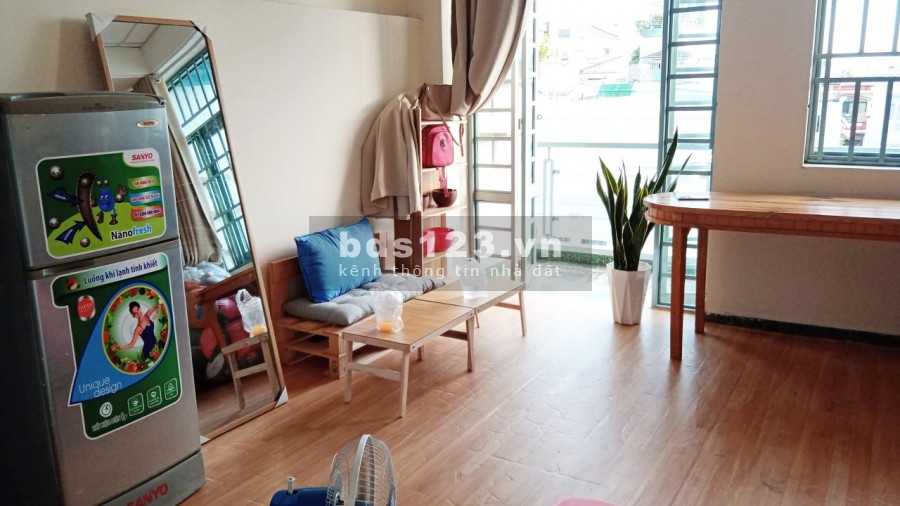TÌM 1 NỮ VĂN PHÒNG Ở GHÉP TRONG NHÀ NGUYÊN CĂN