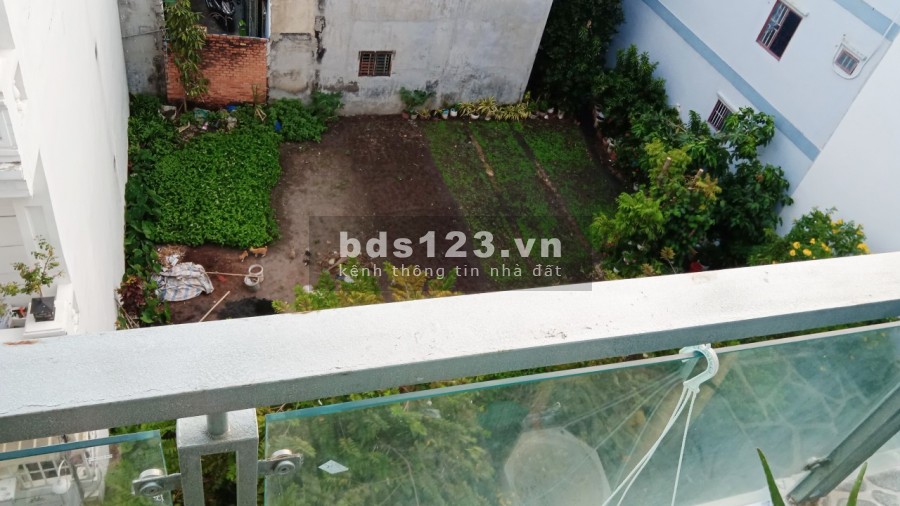 TÌM 1 NỮ VĂN PHÒNG Ở GHÉP TRONG NHÀ NGUYÊN CĂN