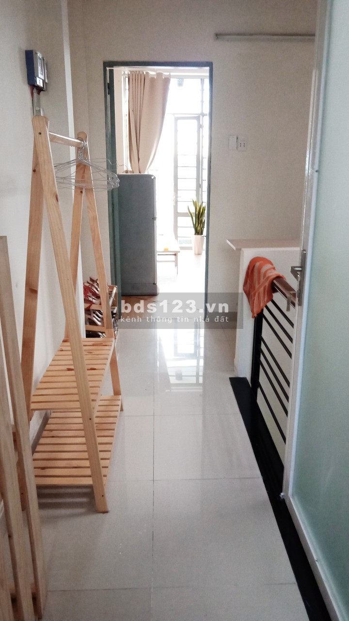 TÌM 1 NỮ VĂN PHÒNG Ở GHÉP TRONG NHÀ NGUYÊN CĂN
