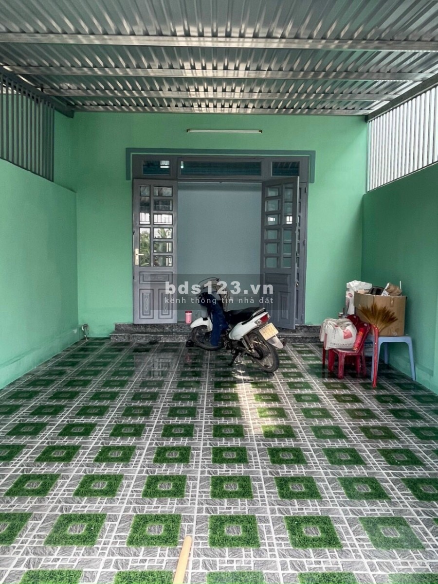 Cần bán nhà gấp khu công nghiệp Tây Bắc Củ Chi
