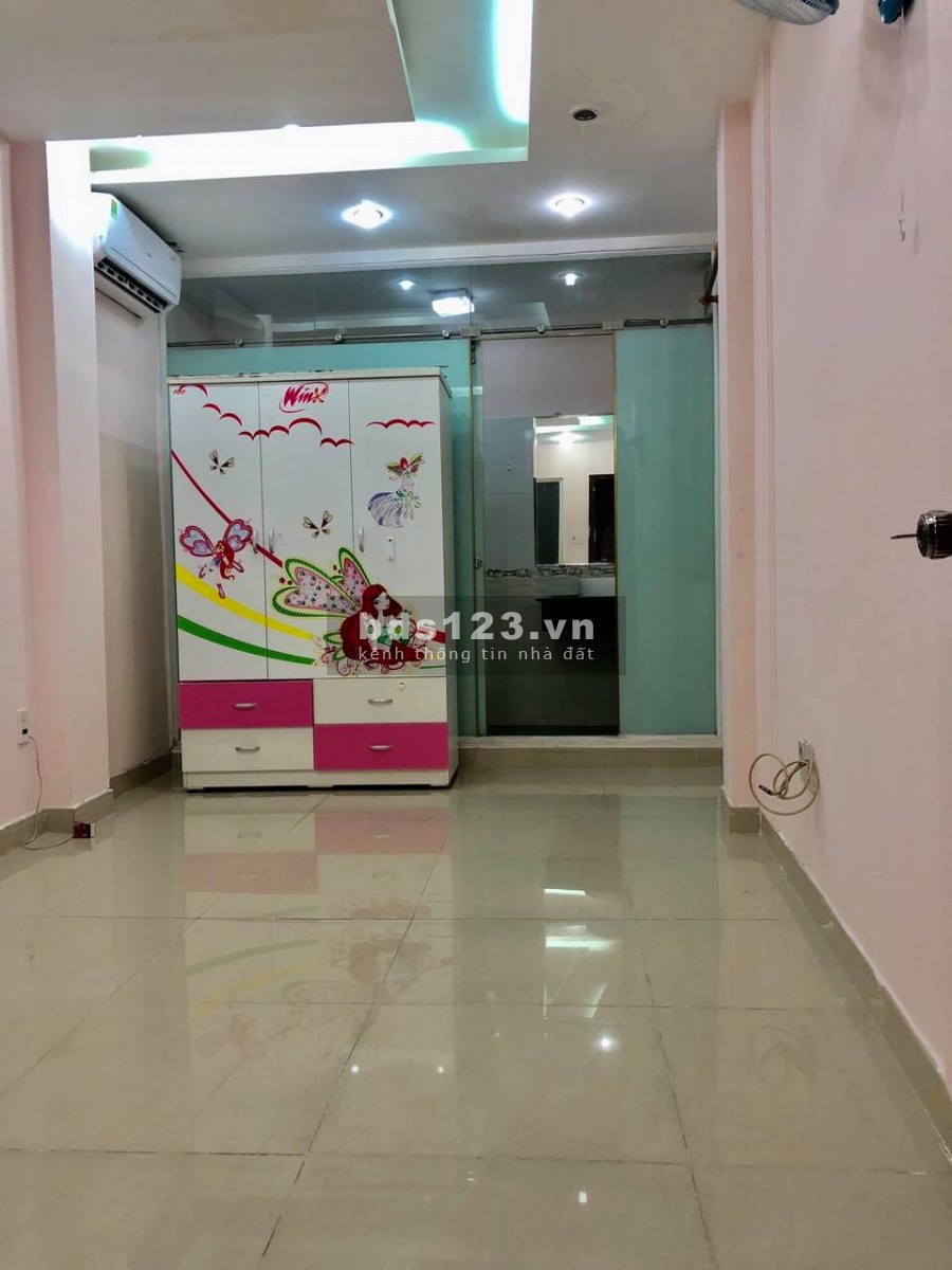 Bán nhà đẹp HXH Quận 4 51m2 chỉ nhỉnh 4 tỷ LH:0797023131