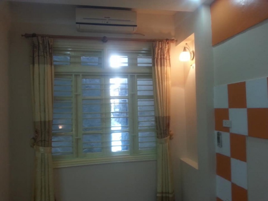 QUAN NHÂN NHÀ ĐẸP Ở NGAY Ô TÔ CÁCH 30m. SỔ ĐỎ CHUẨN, NỞ HẬU dt 30m2 5 TẦNG GIÁ DƯỚI 3 TỶ