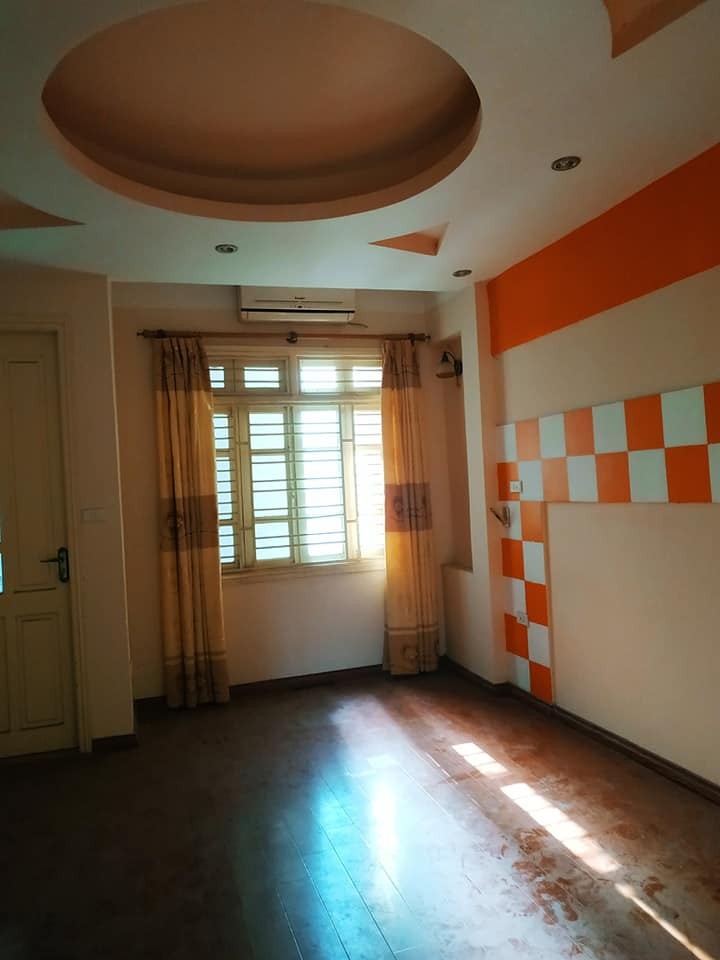 QUAN NHÂN NHÀ ĐẸP Ở NGAY Ô TÔ CÁCH 30m. SỔ ĐỎ CHUẨN, NỞ HẬU dt 30m2 5 TẦNG GIÁ DƯỚI 3 TỶ