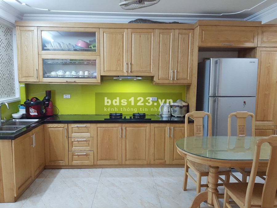 Bán gấp căn nhà Ngã Tư Sở, Ô tô - Lô góc, 51m2x5 tầng. LH: 0846 282 986.