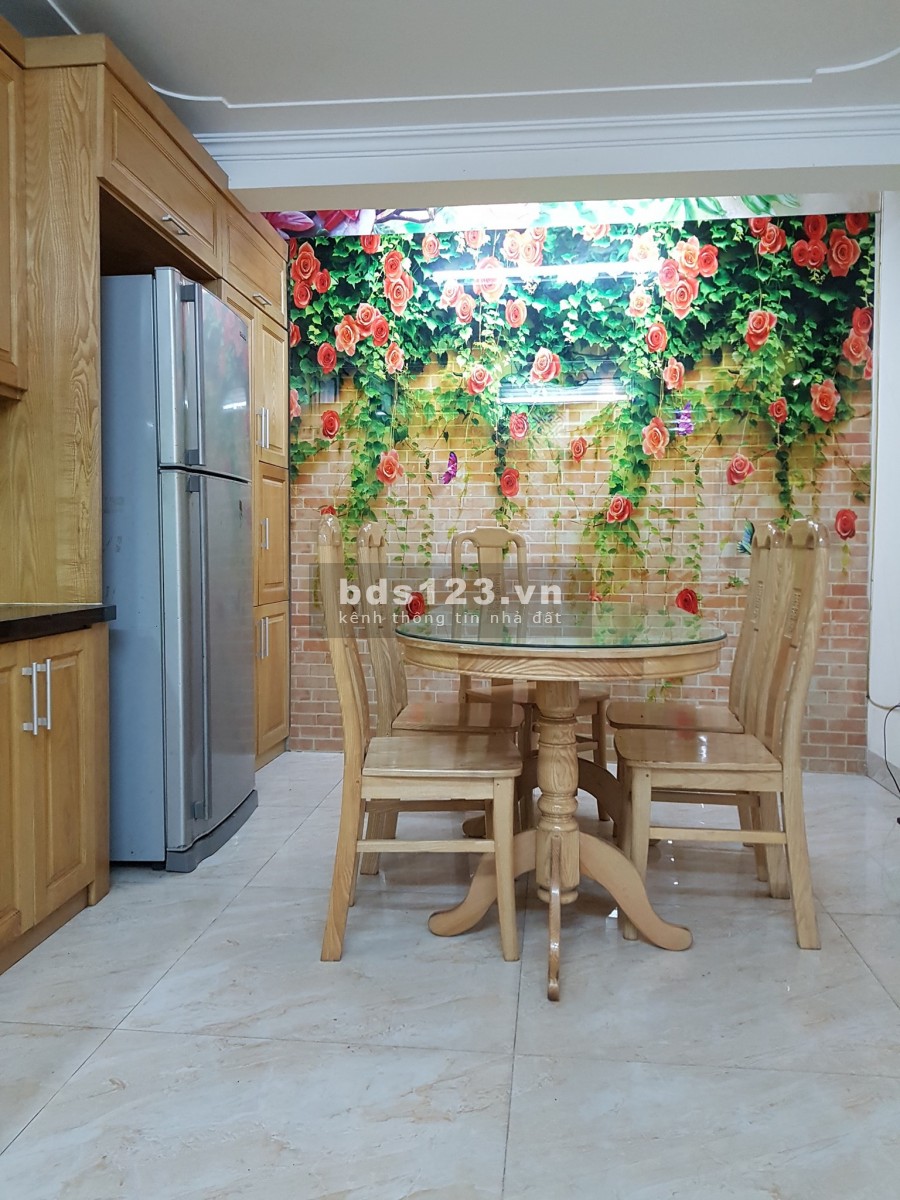 Bán gấp căn nhà Ngã Tư Sở, Ô tô - Lô góc, 51m2x5 tầng. LH: 0846 282 986.