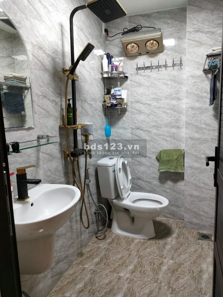 Nhà phố đại la cách mặt phố 5m 4 tầng, dt 24m nhà mới xây hàng xóm thân thiện ban công view đẹp tiện nghi đầy đủ