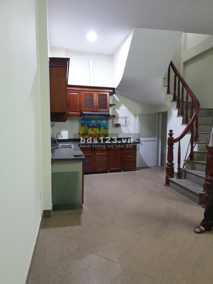 Nhà phố đại la cách mặt phố 5m 4 tầng, dt 24m nhà mới xây hàng xóm thân thiện ban công view đẹp tiện nghi đầy đủ