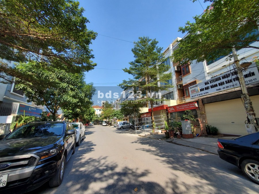 Bán Nhà KĐT Văn Khê, Hà Đông, 50m², 5T, MT5m, Ô Tô Tránh, Kinh Doanh, giá 6 tỷ 8