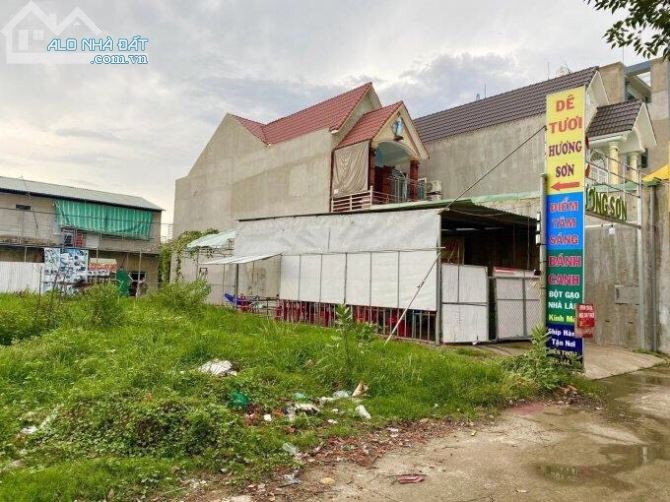 CẦN TIỀN BÁN GẤP LÔ ĐẤT Mặt tiền đường Bà Thiên 279m2, nhựa lộ giới 25m chỉ 2ty8