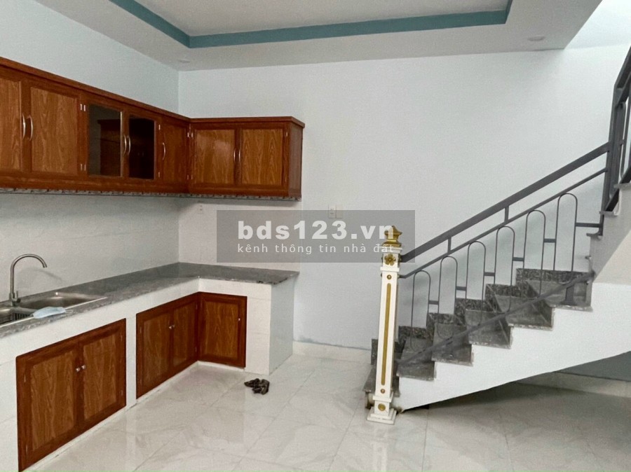 Cần bán nhà gấp khu công nghiệp Tây Bắc Củ Chi