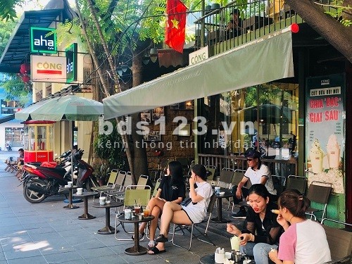 BÁN NHÀ ĐẤT CĂN GÓC 3 MẶT TIỀN MẶT PHỐ HAI BÀ TRƯNG 65M 0978439490