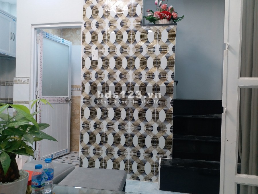 Bán nhà đúc thật 2 PN hẻm 95 Lê Văn Lương P.Tân Kiểng Q7
