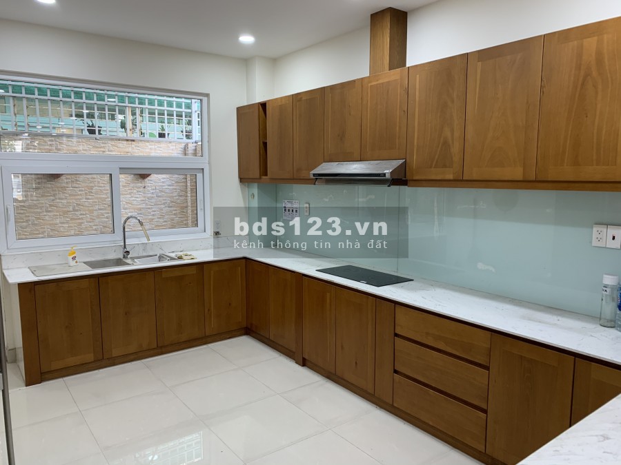 Bán nhà phố đường 12m Him Lam Q7, 5x20, hướng đông, giá 17.5tỷ
