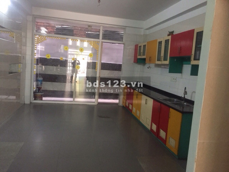 Nhà quận Bình Tân ( giáp Tân Phú) 4x20 1trệt 3 lầu dtsd 320m2 hẻm xe hơi, chính chủ cho thuê lâu dài