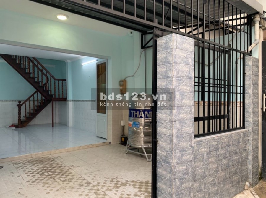 Bán lán lỗ gấp nhà 4x16 1 trệt 1 lầu 3pn 630/35 Huỳnh Tấn Phát P Tân Phú Q7