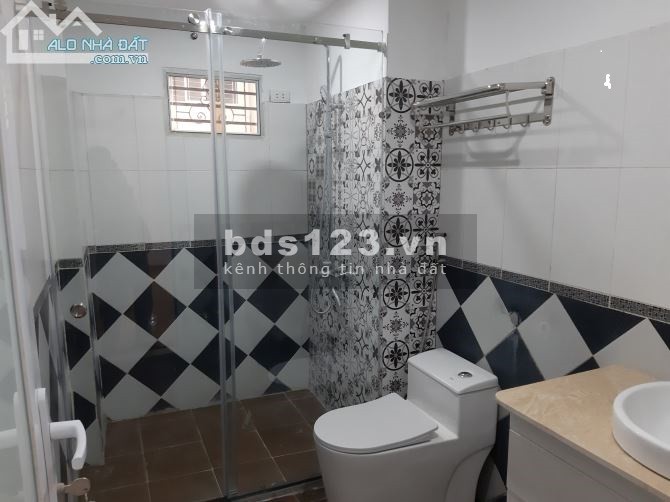 Chính Chủ Bán Nhà Ngõ 107 Hồng Mai 30m2 5t giá 2.4t