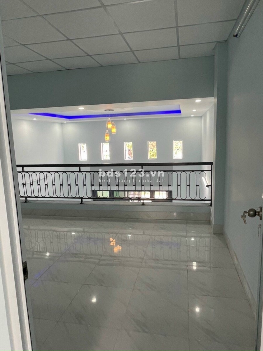 Cần bán nhà gấp khu công nghiệp Tây Bắc Củ Chi