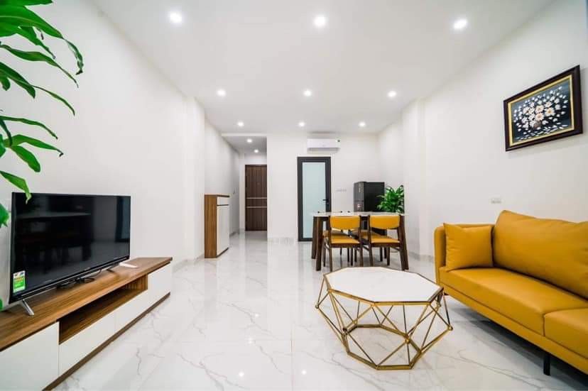 Bán tòa nhà căn hộ cao cấp phố Trung Liệt, DT 111m2 giá 27,3 tỷ