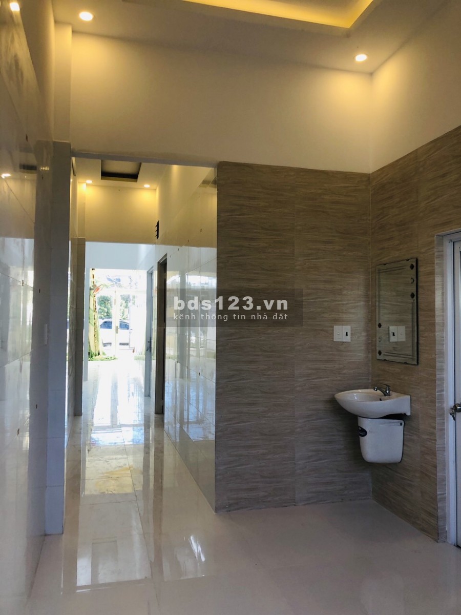 Bán nhà Mặt Tiền Đặng Nguyên Cẩn, P Long Toàn, TP Bà Rịa