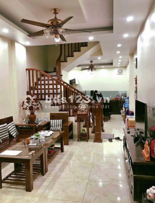 CÓ BÀ BÁ NHỜ BÁN NHÀ NHÀ MỚI PHÂN LÔ - GARA 7 CHỖ - KINH DOANH VĂN PHÒNG.