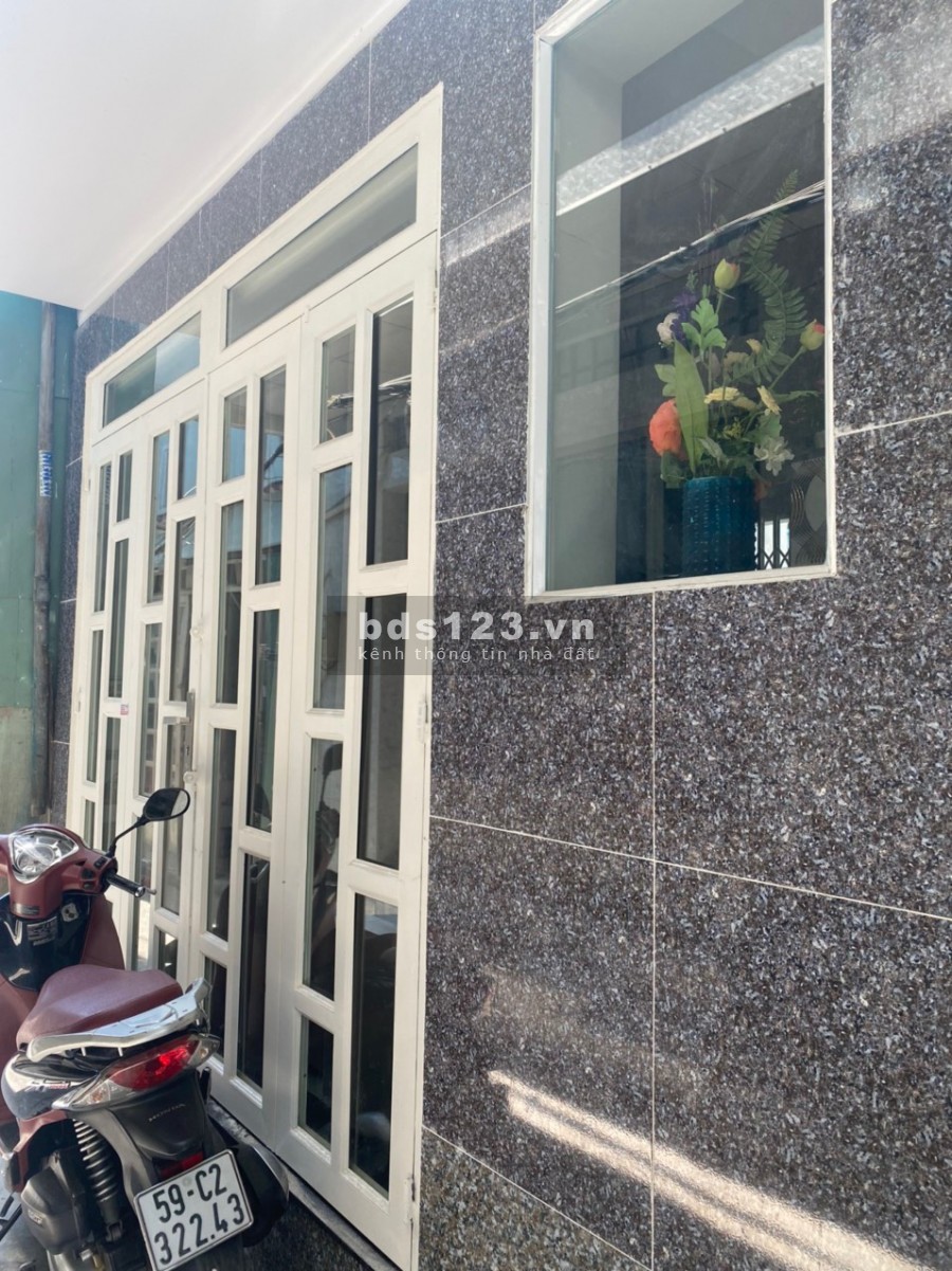 Bán nhà đúc thật 2 PN hẻm 95 Lê Văn Lương P.Tân Kiểng Q7