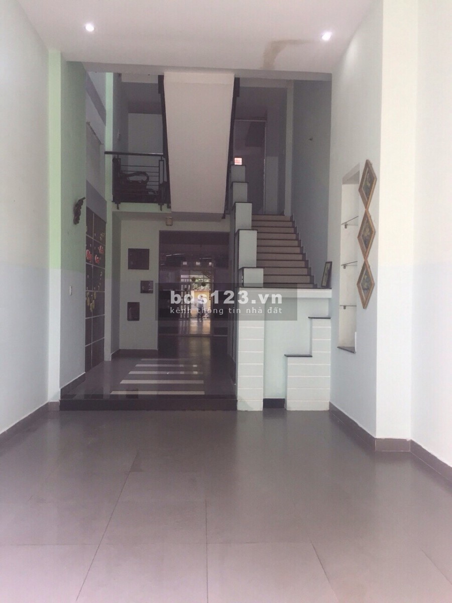 Nhà quận Bình Tân ( giáp Tân Phú) 4x20 1trệt 3 lầu dtsd 320m2 hẻm xe hơi, chính chủ cho thuê lâu dài