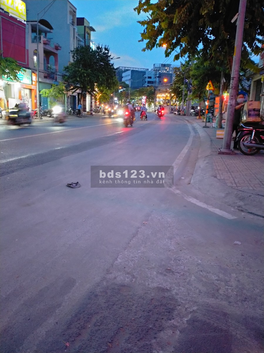 Bán gấp lô đất MT đường Kha Vạn Cân, P. Linh Chiểu, Thủ Đức, gần cầu Bình Lợi. DT 82m2, giá 2.95 tỷ,Lh:0904518609 Minh