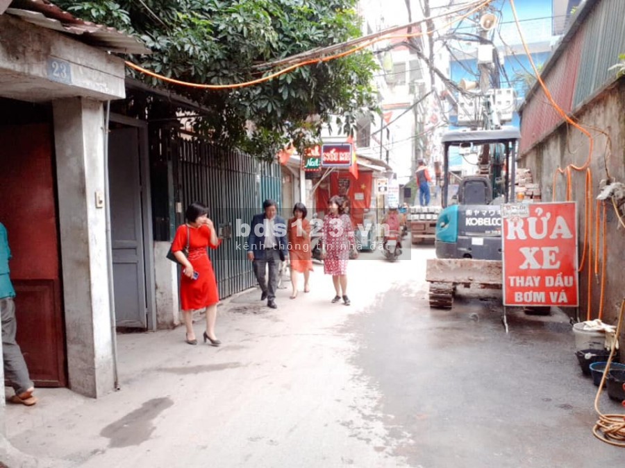 Bán nhà mặt ngõ 79 Cầu Giấy, lô góc, ô tô, kinh doanh, 50m2, nhỉnh 6 tỷ.