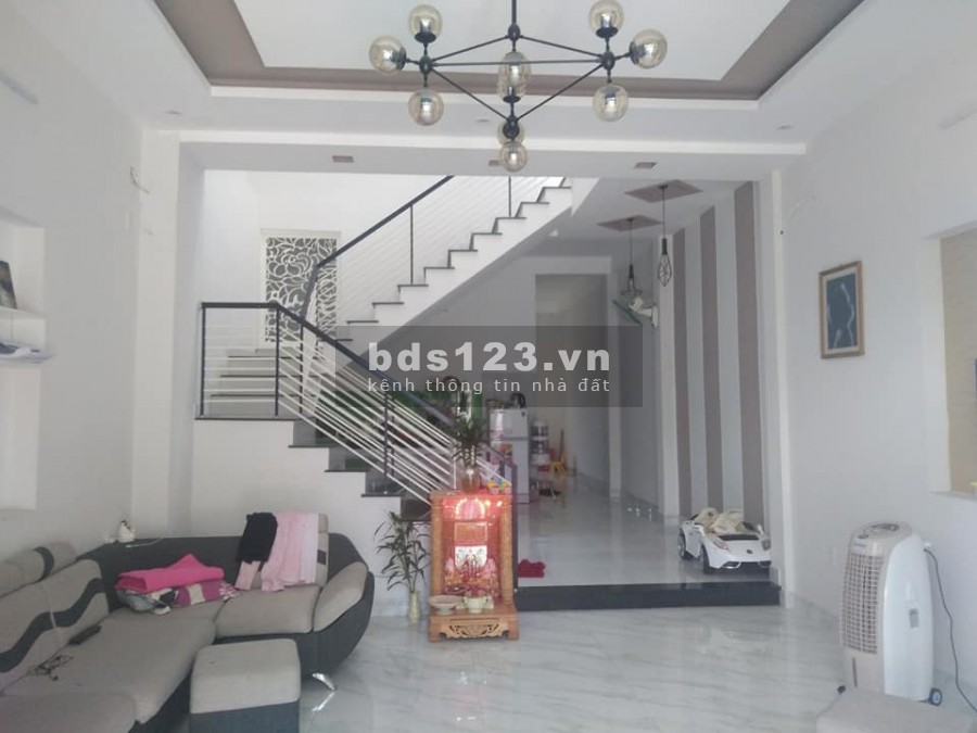 Bán nhà Mặt tiền cực hiếm 44m2 Đường Sơn Hưng, Tân Bình Chỉ 5.9 Tỷ