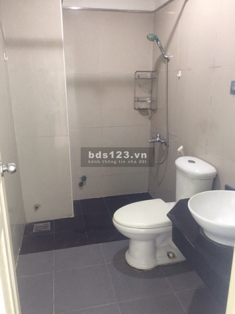 Nhà quận Bình Tân ( giáp Tân Phú) 4x20 1trệt 3 lầu dtsd 320m2 hẻm xe hơi, chính chủ cho thuê lâu dài