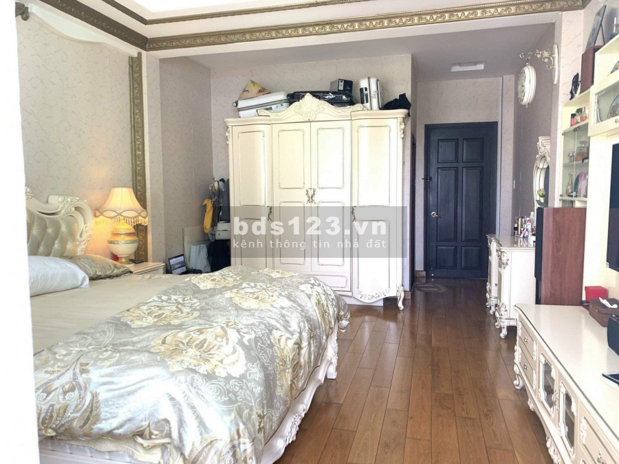 Mặt tiền đường Hoa Phan Xích Long Phú Nhuận 5 tầng 60m2
