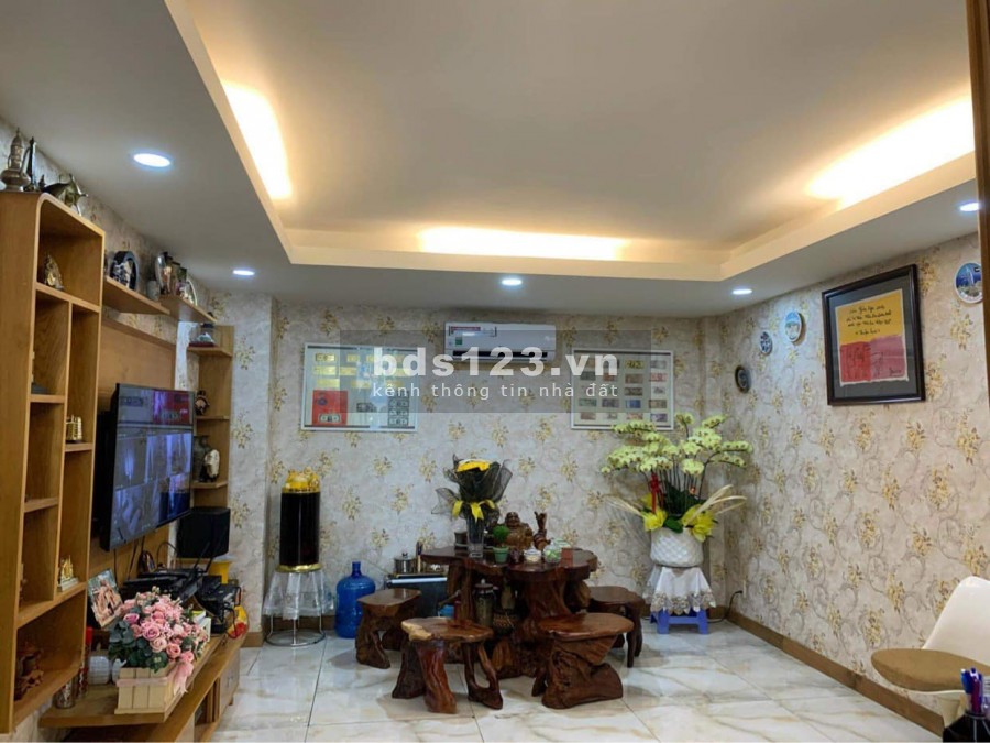 Mặt tiền đường Hoa Phan Xích Long Phú Nhuận 5 tầng 60m2
