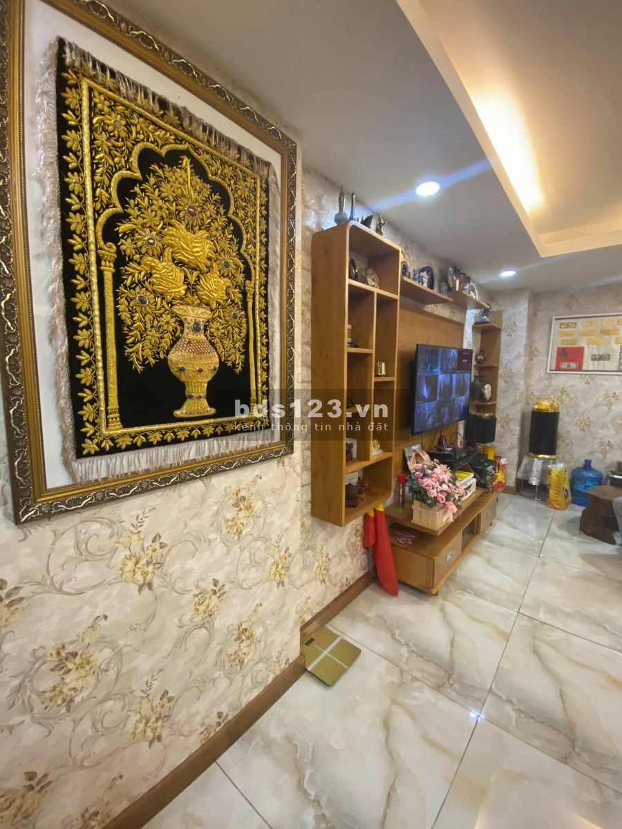 Mặt tiền đường Hoa Phan Xích Long Phú Nhuận 5 tầng 60m2