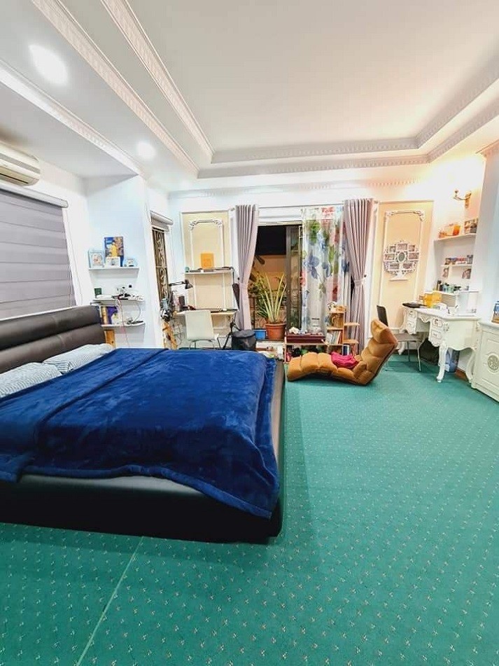 Tôi cần Bán Nhà 7 tầng phố Lê Thanh Nghị giá 18.5 tỷ