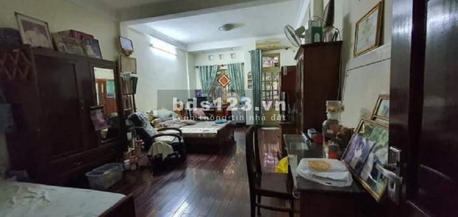 Nhà hẻm xe hơi ung Văn Khiêm Phường 25 Bình Thạnh, 70m2, 3 tầng, 4PN.