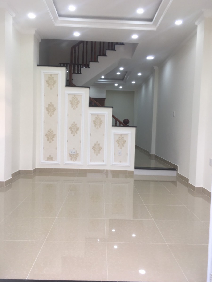 Bán gấp Nhà Sổ hồng riêng nằm trục quốc lộ 13 Hẻm xe tải 10m. Giá 4,5 tỷ
