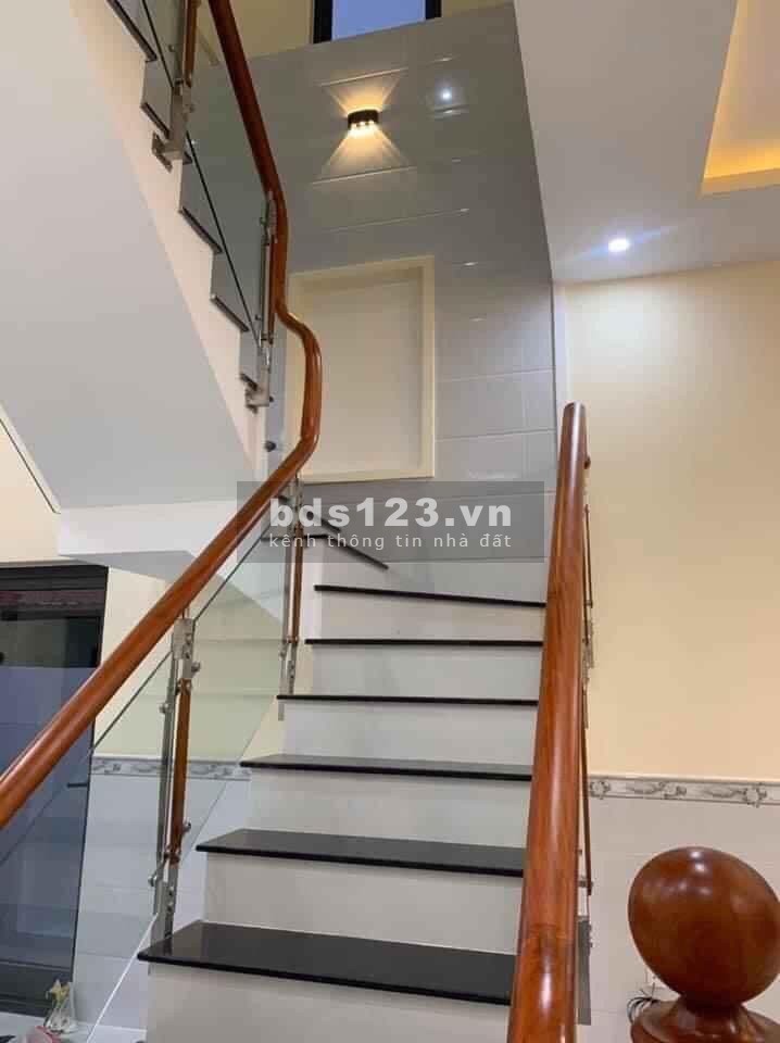 Chính chủ cần bán nhà ngay trung tâm thủ dầu một mặt tiền kinh doanh