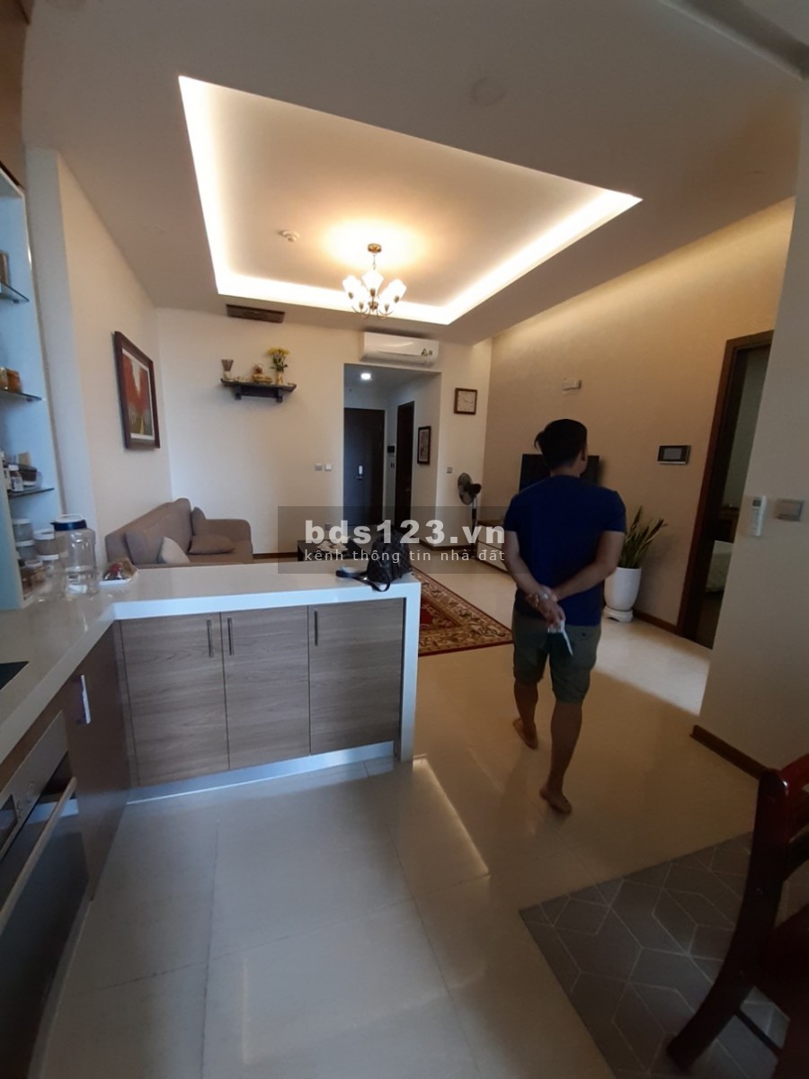 Cần bán gấp căn hộ tại Tràng An complex - 74,5m2- tầng 20 – cửa vào Nam.