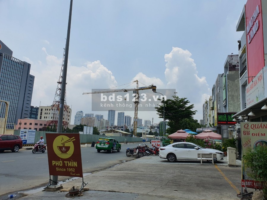 Bán đất biệt thự Huy hoàng 15x20m2 đường12m giá 105tr/m