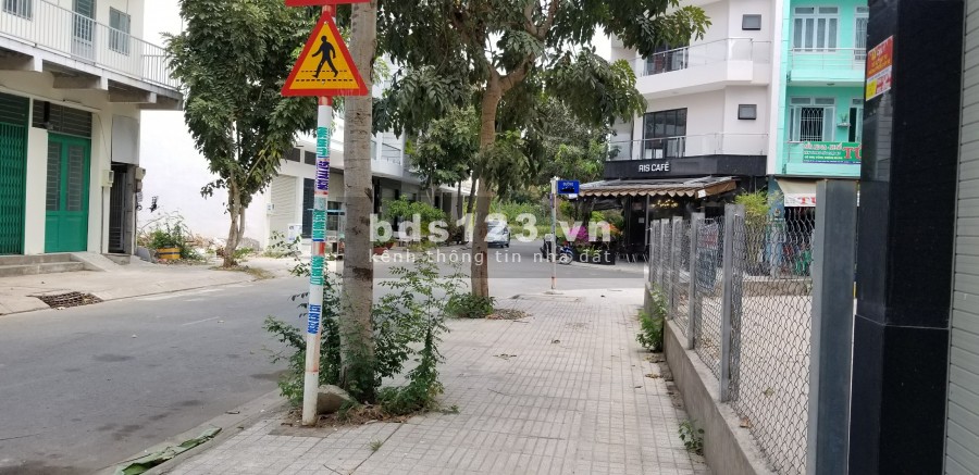 Nhà 1 trệt, 1 lầu 2pn giá 10tr khu Phú Mỹ