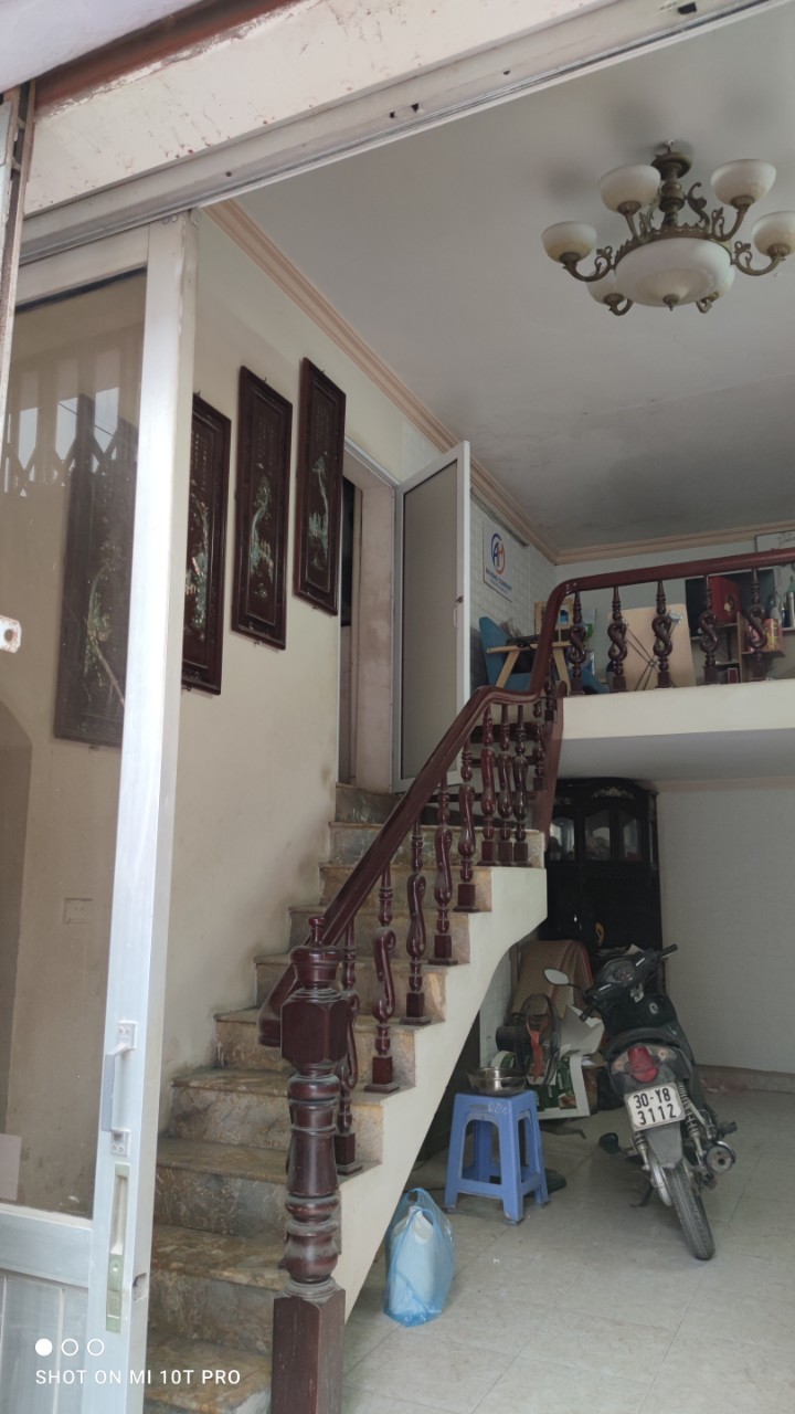 Chính chủ bán Nhà mặt đường chính triều khúc, Tân Triều DT 47m2 Giá 4.68 tỷ LH 0979600383