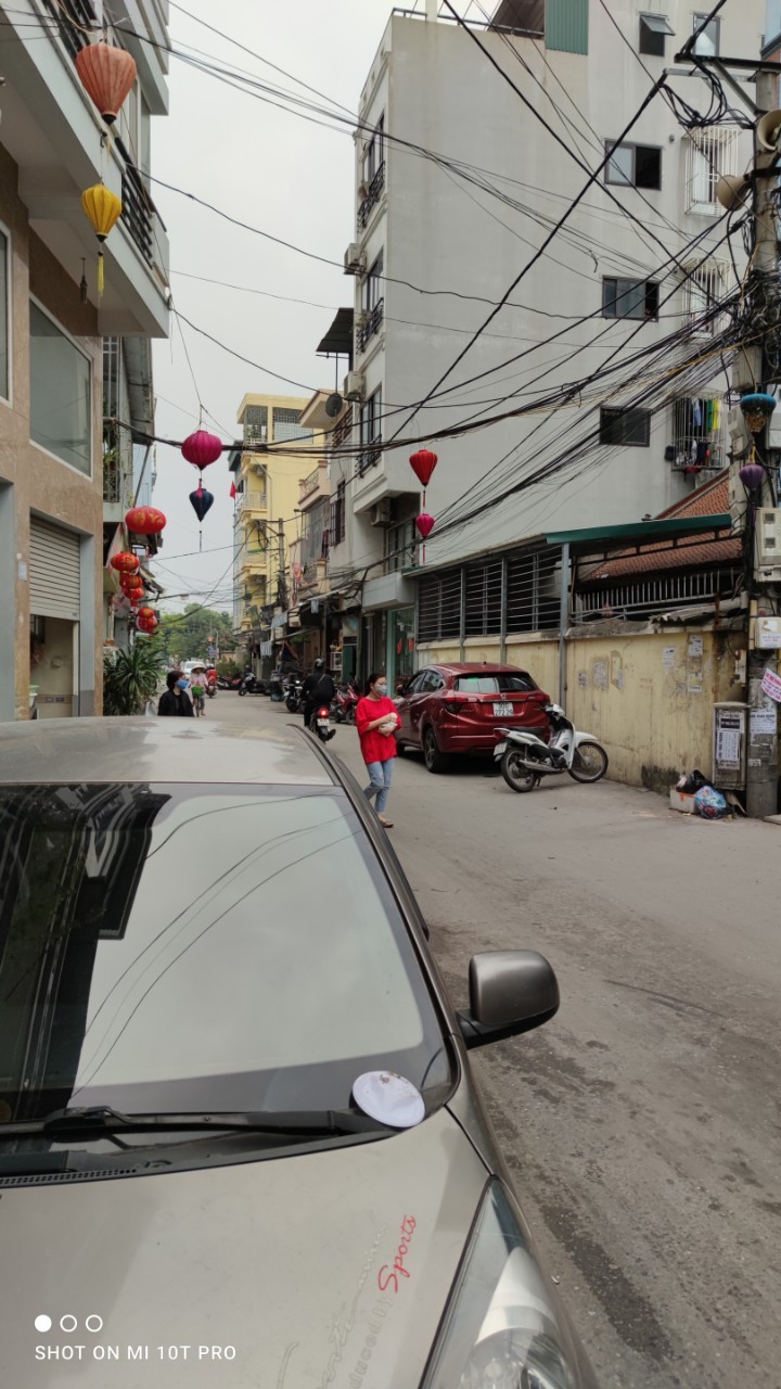 Chính chủ bán Nhà mặt đường chính triều khúc, Tân Triều DT 47m2 Giá 4.68 tỷ LH 0979600383