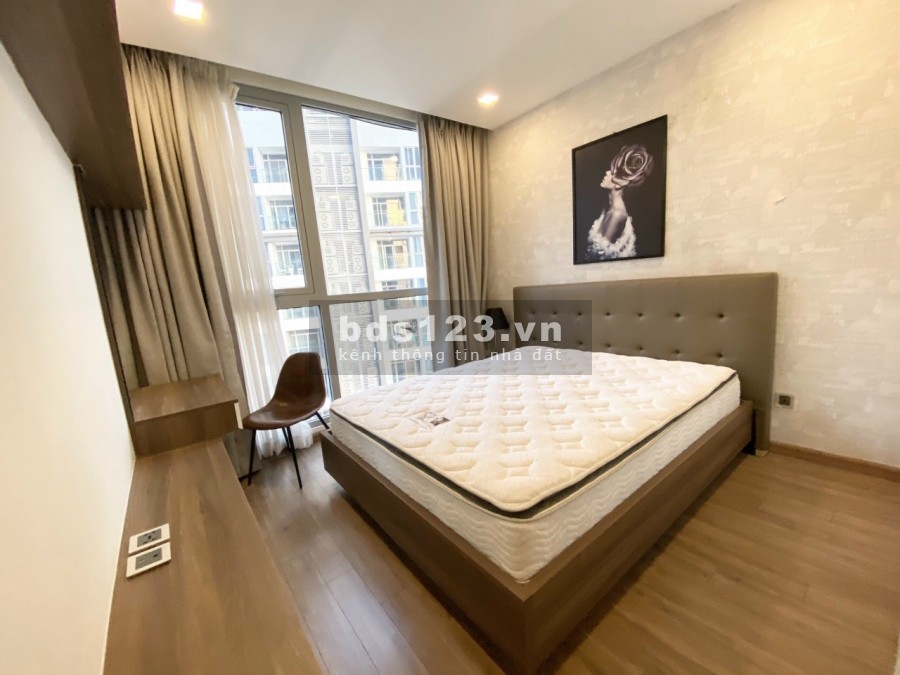 Căn hộ 2PN Vinhomes Central Park nội thất đẹp giá rẻ 16triệu 90m2