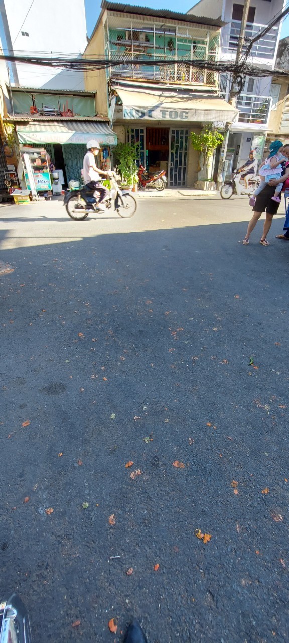 Bán gấp nhà Nguyễn Văn Luông, Quận 6