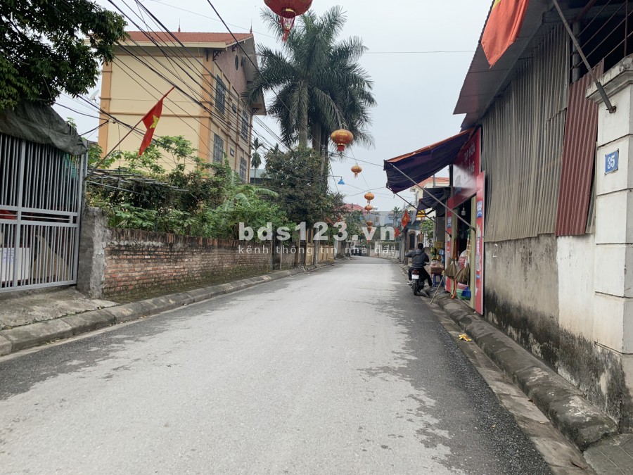 Bán siêu phẩm hiếm có, DT 50m2, mặt đường xóm 1 Đông Dư, ô tô tránh.
