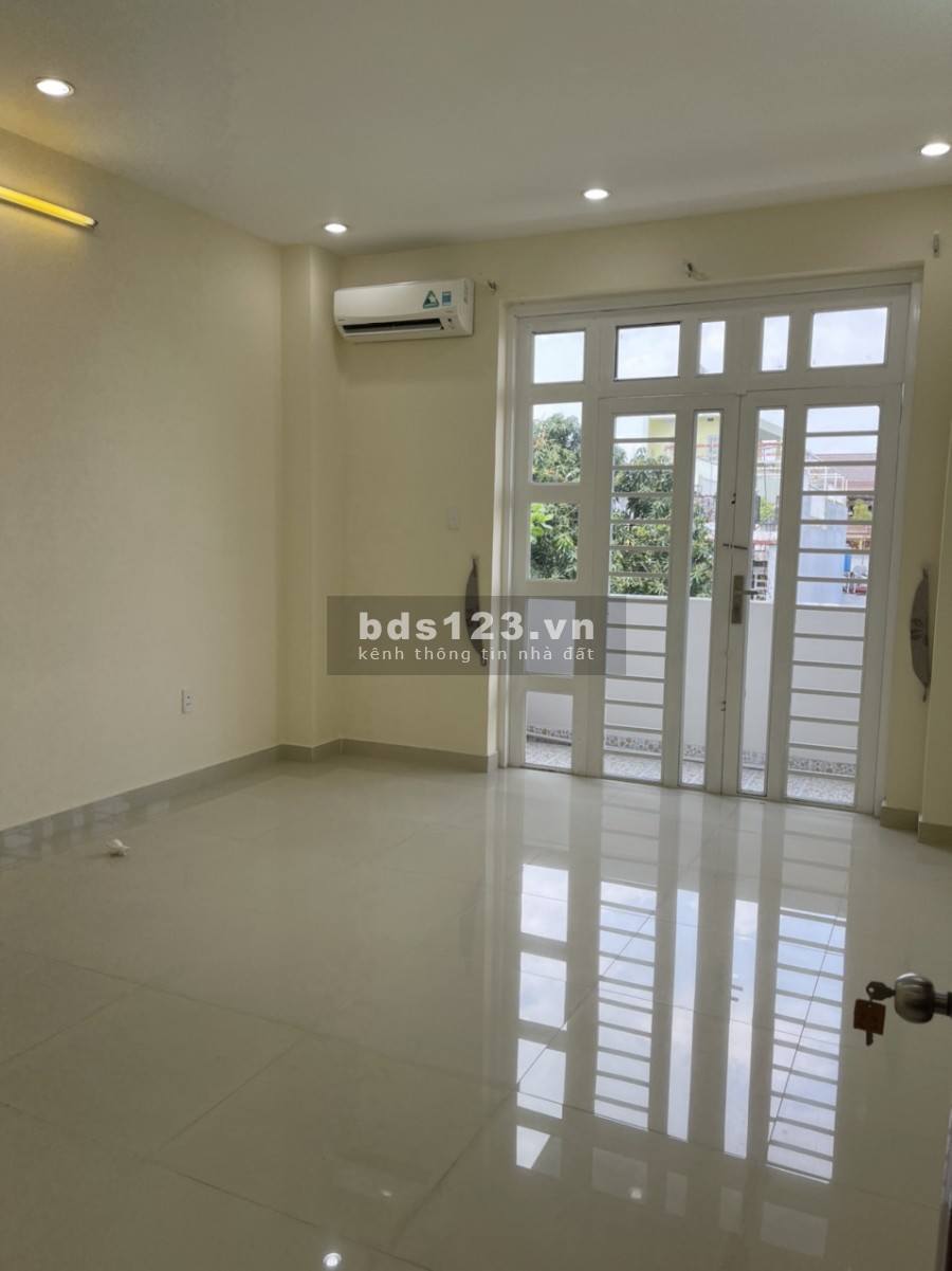 Nhà Lê Lâm, 3L, ST, 5PN, 5WC, Full máy lạnh