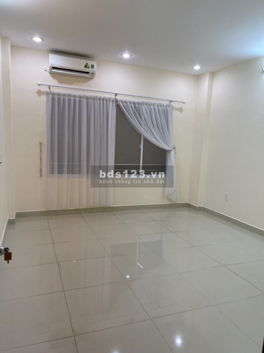 Nhà Lê Lâm, 3L, ST, 5PN, 5WC, Full máy lạnh
