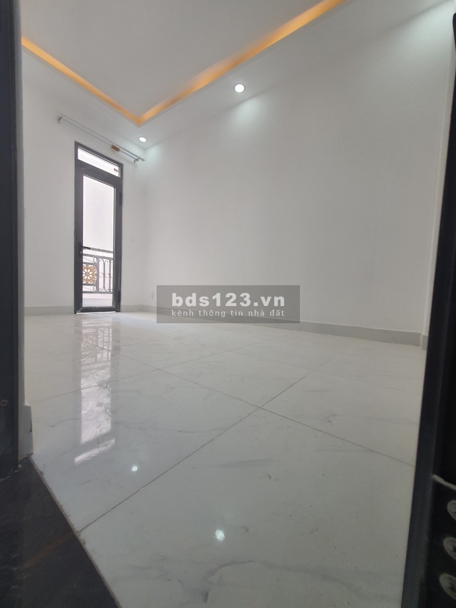 Bán nhà mới xây như hình, ngay ĐH Công Nghệ Thực Phẩm, Tân…